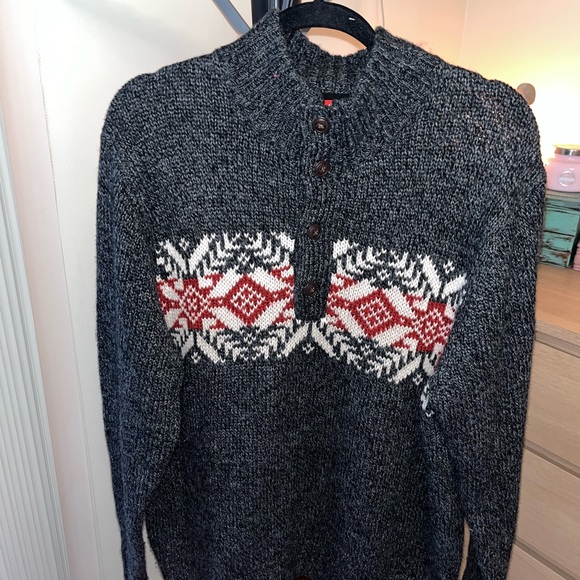 Mens Sweater - Picture 2 of 3